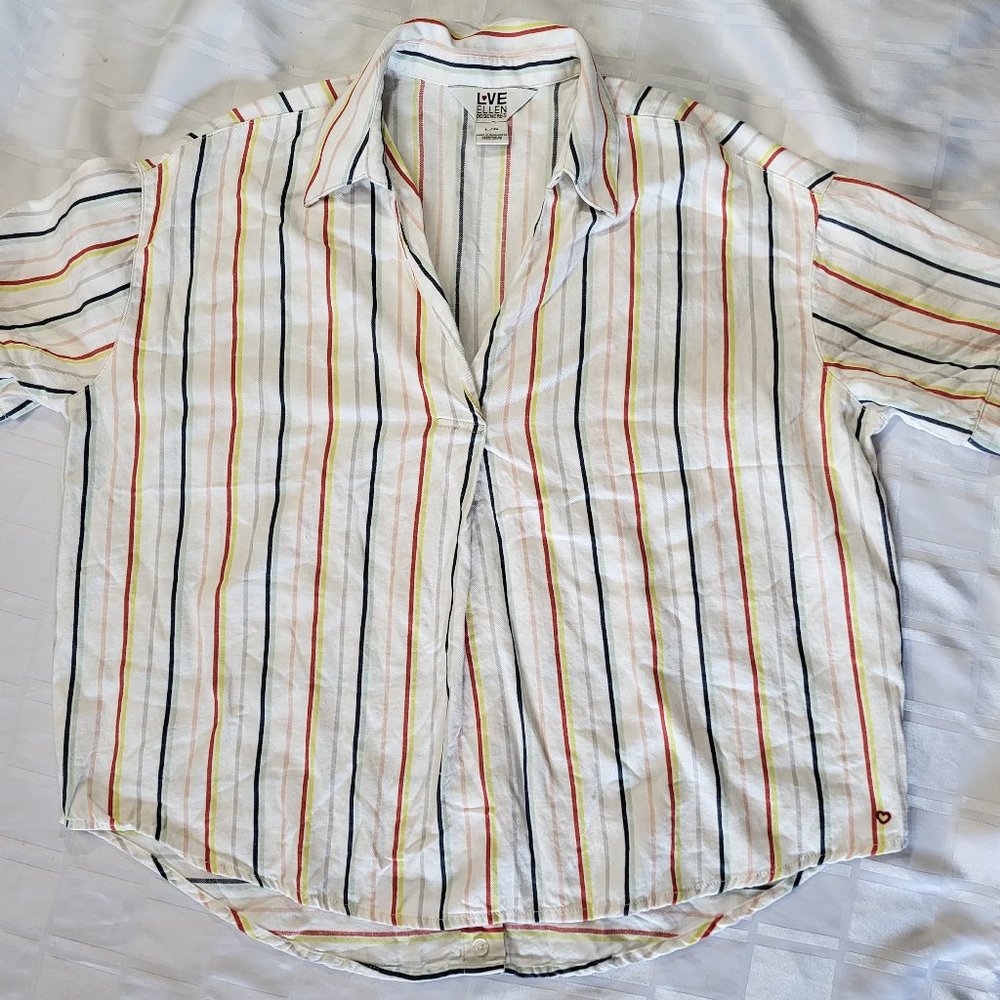 LOVE ELLEN DEGENERES SHORT SLEEVE SHIRT SIZE LARGE FASHION WEAR STYLE TV SHOW